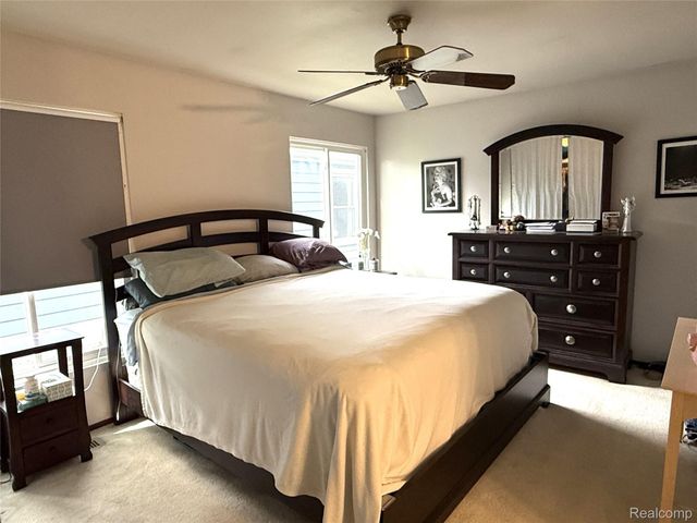 27860 Park Court, Madison Heights, MI 48071