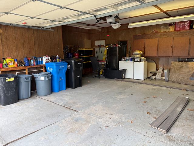 27860 Park Court, Madison Heights, MI 48071