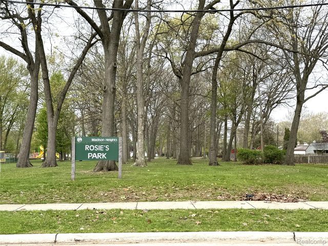 27860 Park Court, Madison Heights, MI 48071