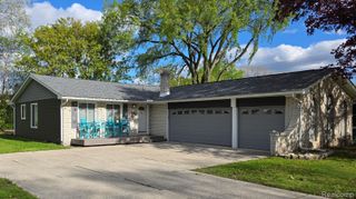 27860 Park Court, Madison Heights, MI 48071