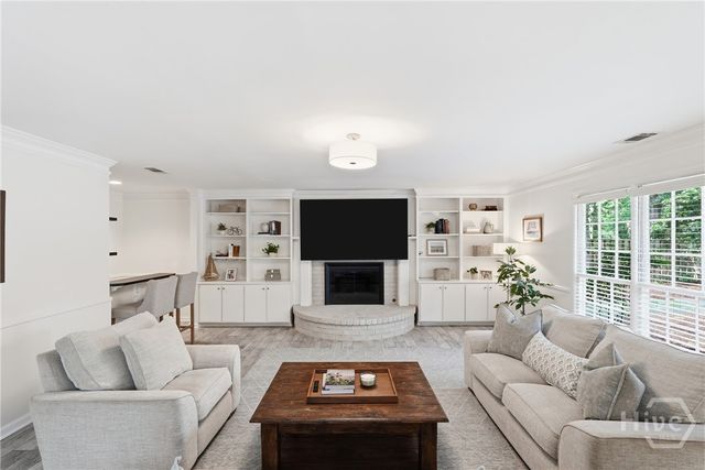 11 Monastery Road W, Savannah, GA 31411