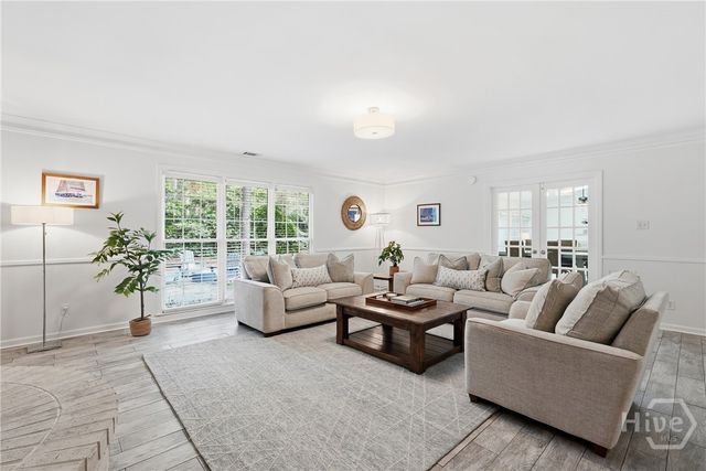 11 Monastery Road W, Savannah, GA 31411