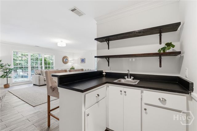 11 Monastery Road W, Savannah, GA 31411