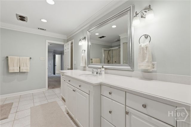 11 Monastery Road W, Savannah, GA 31411