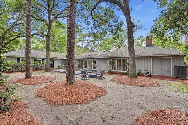 11 Monastery Road W, Savannah, GA 31411