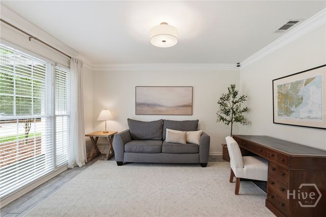 11 Monastery Road W, Savannah, GA 31411