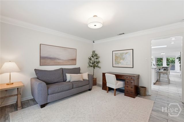11 Monastery Road W, Savannah, GA 31411