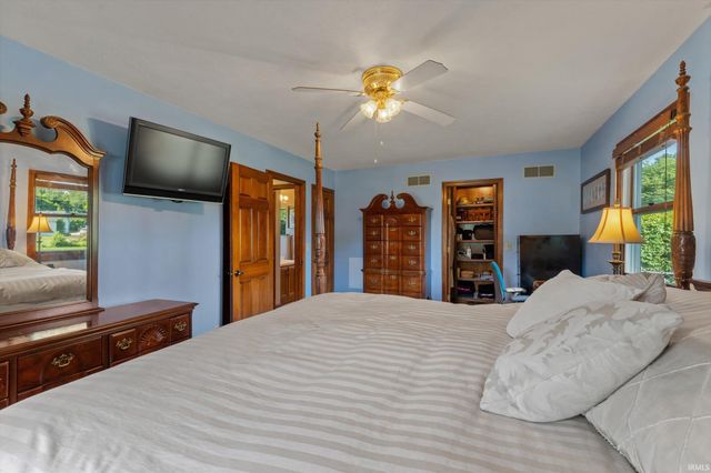10538 E Brookston Drive, Osceola, IN 46561