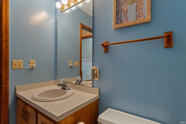 10538 E Brookston Drive, Osceola, IN 46561