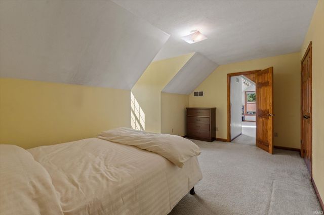 10538 E Brookston Drive, Osceola, IN 46561