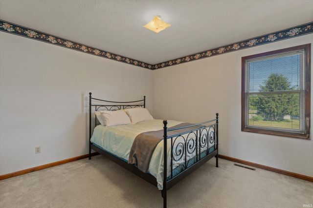 10538 E Brookston Drive, Osceola, IN 46561