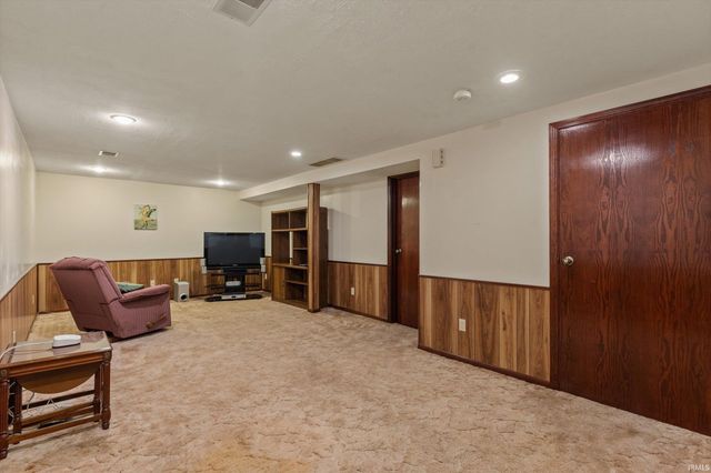 10538 E Brookston Drive, Osceola, IN 46561