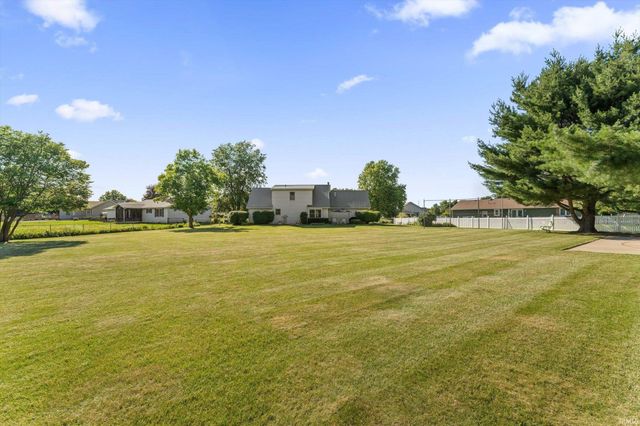 10538 E Brookston Drive, Osceola, IN 46561