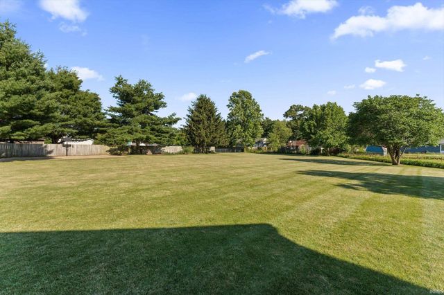 10538 E Brookston Drive, Osceola, IN 46561