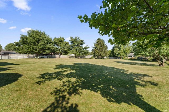 10538 E Brookston Drive, Osceola, IN 46561