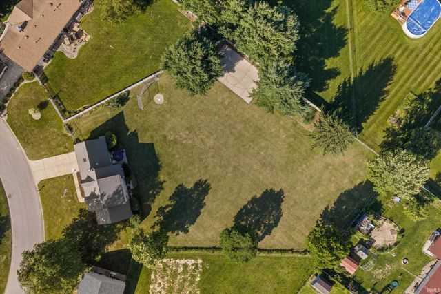 10538 E Brookston Drive, Osceola, IN 46561
