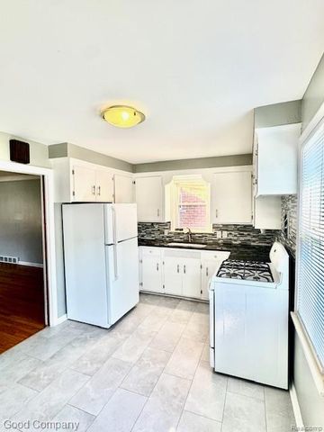 319 S Pleasant Street, Royal Oak, MI 48067