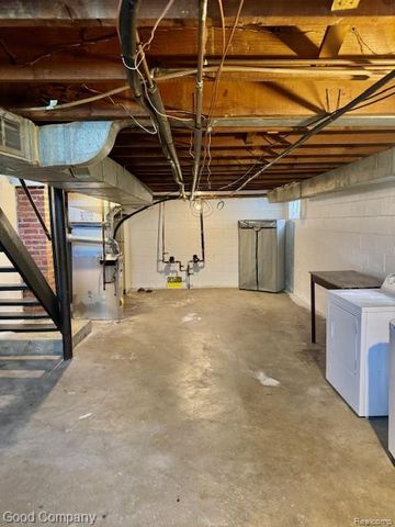 319 S Pleasant Street, Royal Oak, MI 48067