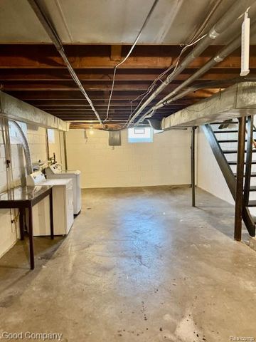 319 S Pleasant Street, Royal Oak, MI 48067