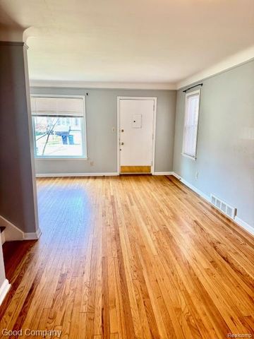 319 S Pleasant Street, Royal Oak, MI 48067