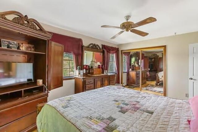 4080 Thar Road, Coloma, MI 49038