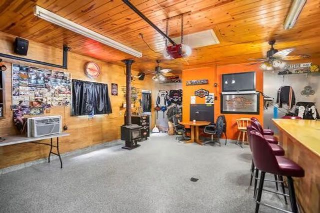 4080 Thar Road, Coloma, MI 49038