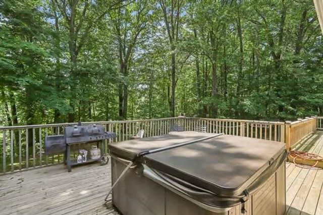 4080 Thar Road, Coloma, MI 49038