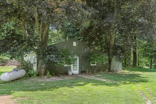4080 Thar Road, Coloma, MI 49038
