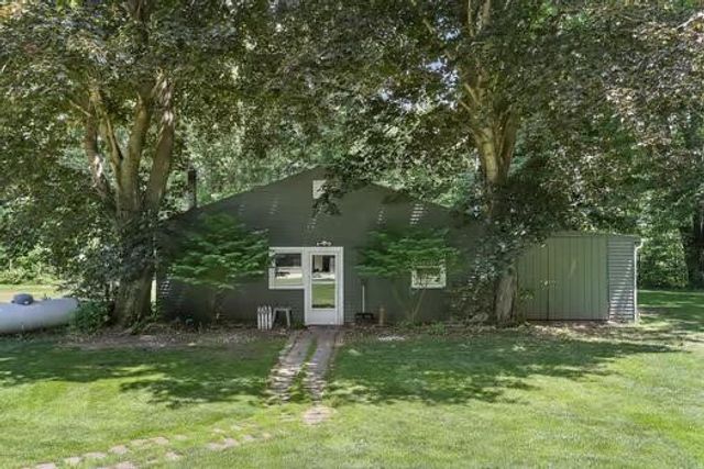 4080 Thar Road, Coloma, MI 49038