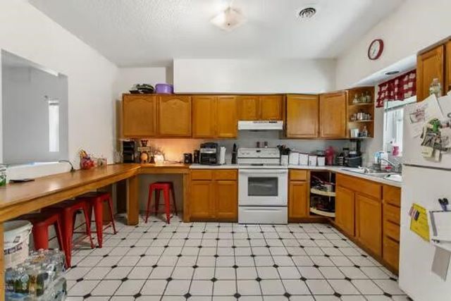 4080 Thar Road, Coloma, MI 49038