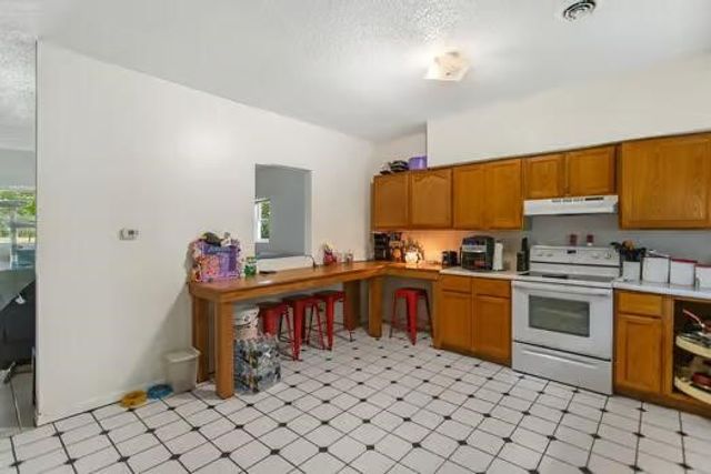 4080 Thar Road, Coloma, MI 49038