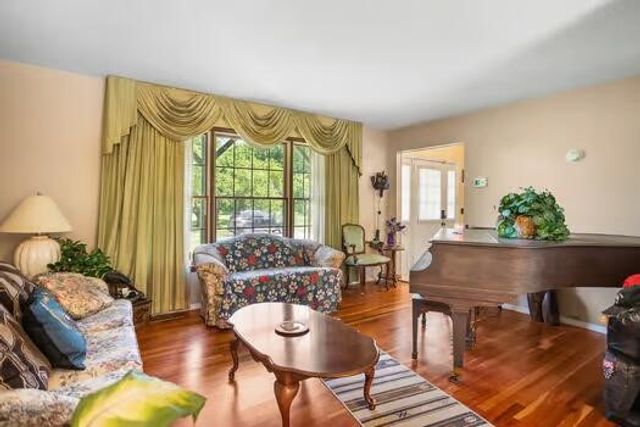 4080 Thar Road, Coloma, MI 49038