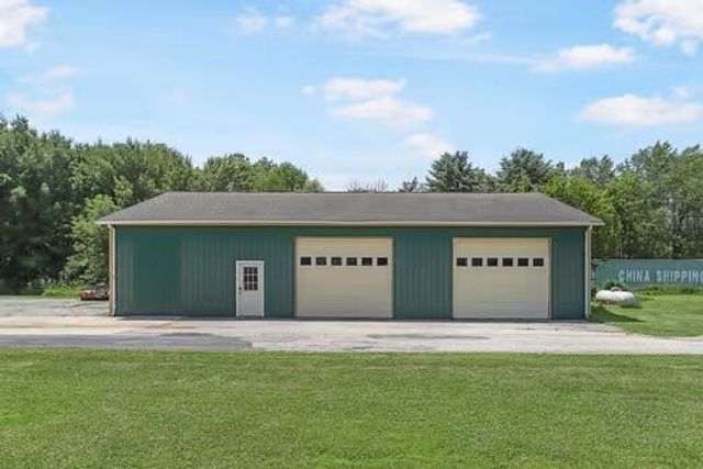 4080 Thar Road, Coloma, MI 49038