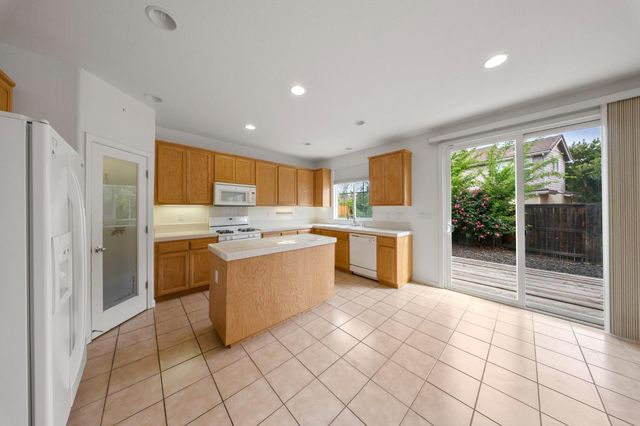 9332 Vintner Cir, Patterson, CA 95363