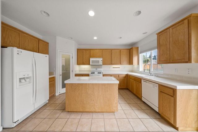 9332 Vintner Cir, Patterson, CA 95363