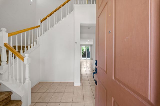 9332 Vintner Cir, Patterson, CA 95363