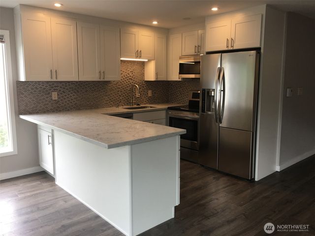 324 6th Avenue S, Kirkland, WA 98033