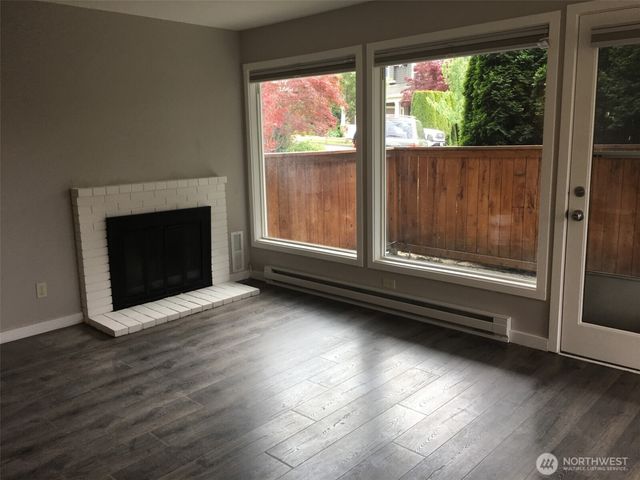 324 6th Avenue S, Kirkland, WA 98033
