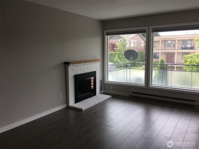 324 6th Avenue S, Kirkland, WA 98033