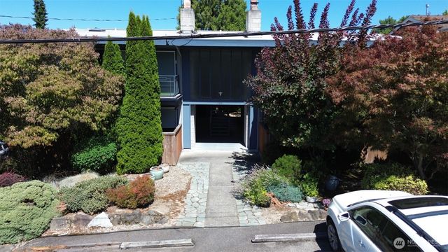 324 6th Avenue S, Kirkland, WA 98033