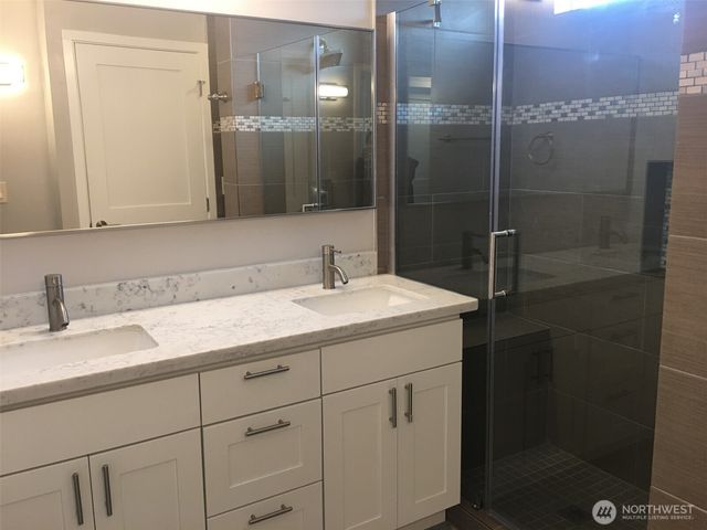 324 6th Avenue S, Kirkland, WA 98033