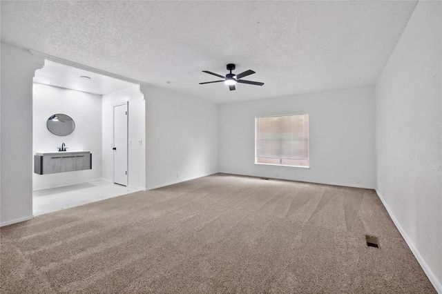 1212 Ridgecrest Street, Edmond, OK 73013