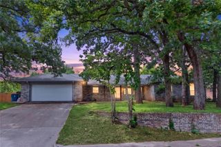 1212 Ridgecrest Street, Edmond, OK 73013