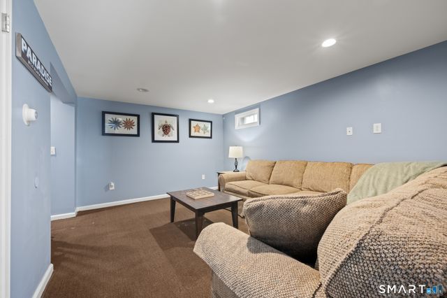 1968 Chalker Hill, Glastonbury, CT 06033