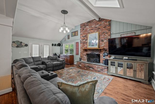 1968 Chalker Hill, Glastonbury, CT 06033