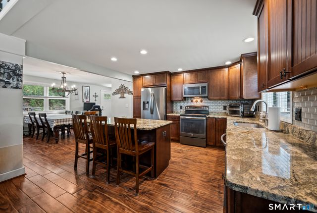 1968 Chalker Hill, Glastonbury, CT 06033