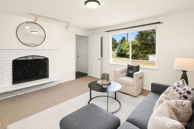 4231 188th Place SW, Lynnwood, WA 98036