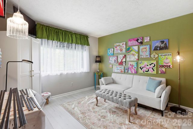 581 Courtwood Lane 4, Hendersonville, NC 28739