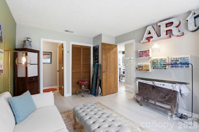 581 Courtwood Lane 4, Hendersonville, NC 28739