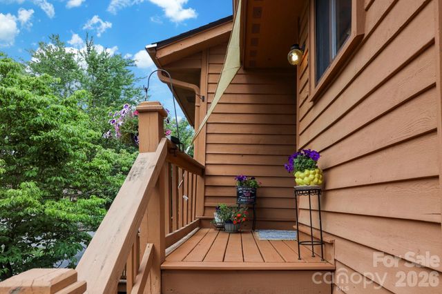 581 Courtwood Lane 4, Hendersonville, NC 28739